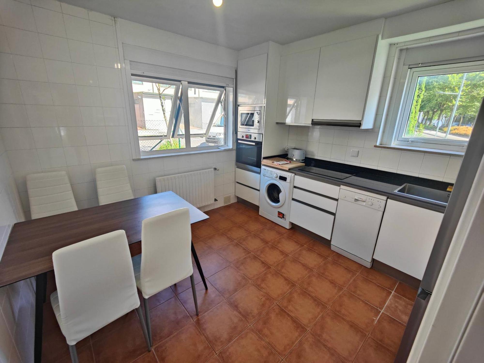 Chalet Con Wifi , Ps4 , Garaje, 5 Dormitorios, 3 Banos, Santiago De Compostela Exterior foto